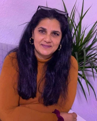 Foto von 
Warning: Undefined array key 