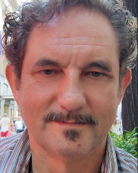 Foto von 
Warning: Undefined array key 