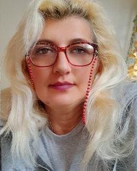 Foto von 
Warning: Undefined array key 